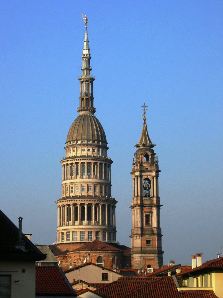 Foto NOVARA: la cupola di San Gaudenzio si veste di luci 